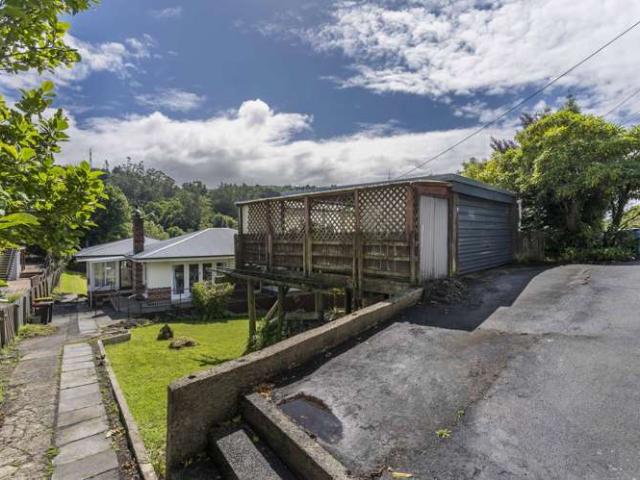House for sale in Otakou