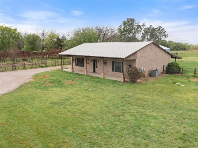 Property for sale in Tioga, Texas