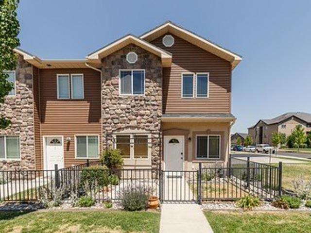 Townhouse for sale in Cache, Utah