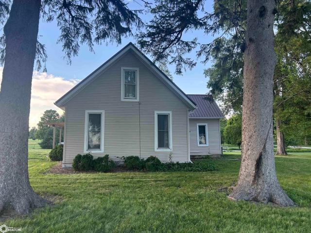 House for sale in Winfield, Iowa