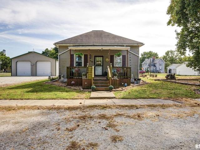 House for sale in Stonington, Christian County