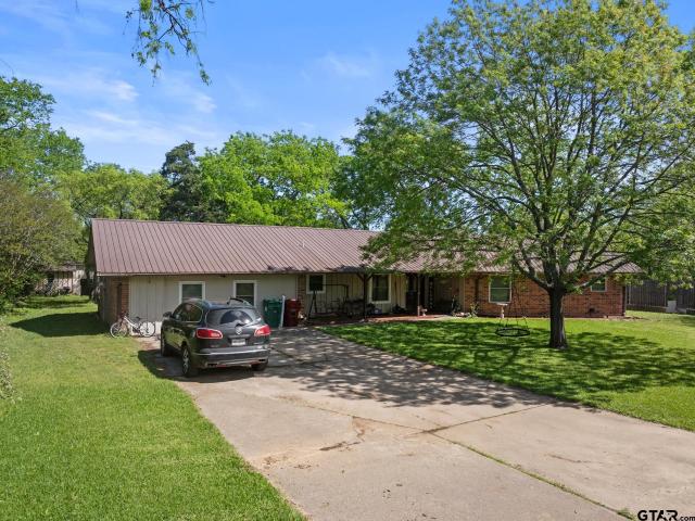 House for sale in Titus, Texas