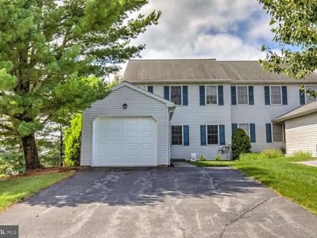 Townhouse for sale in Manheim, Lancaster County