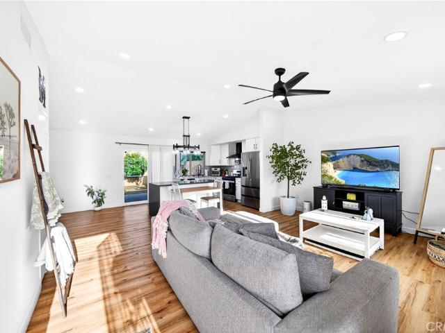 Townhouse for sale in Magnolia Center, Riverside