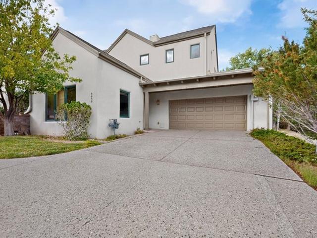 House for sale in Los Alamos, New Mexico