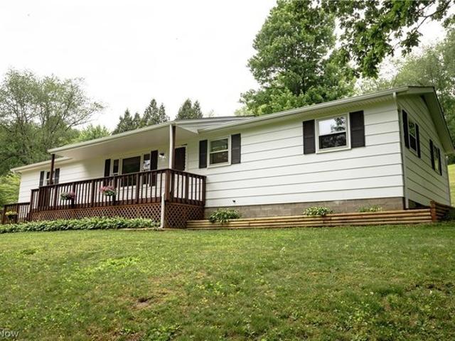 House for sale in Magnolia, Ohio
