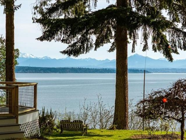 House for sale in Langley, Washington