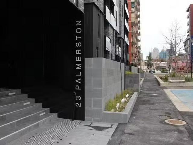 Apartment for rent in Carlton