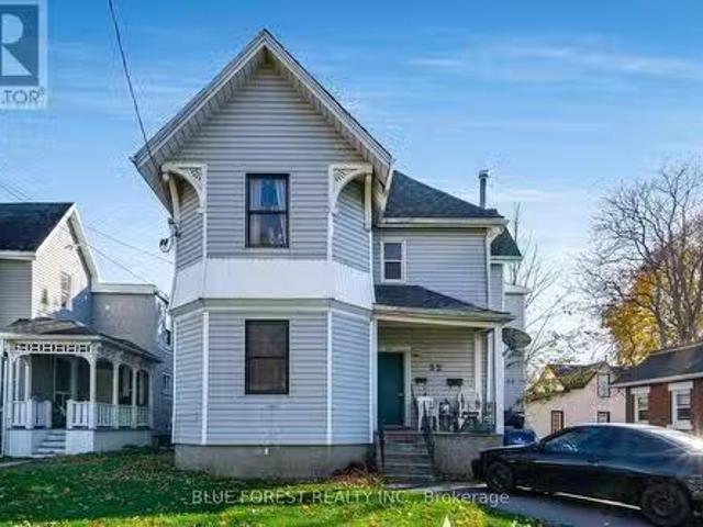House for sale in Chatham–kent, Ontario