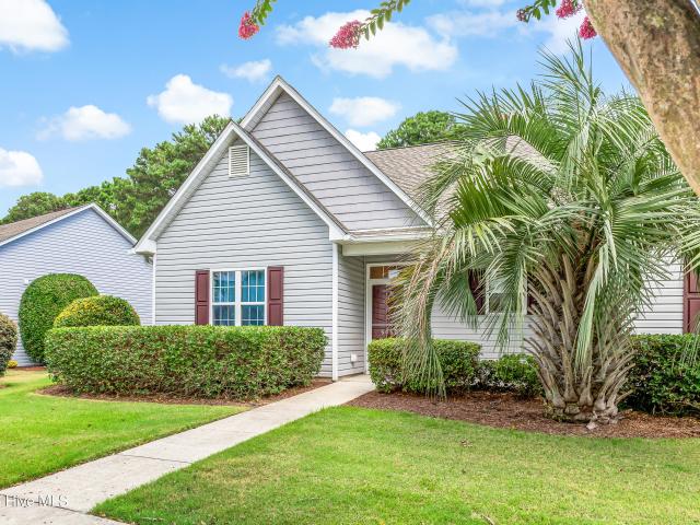 Townhouse for sale in Oak Island, North Carolina