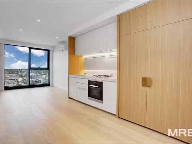 Apartment for rent in Box Hill