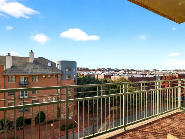 Condo for sale in Addison, Texas
