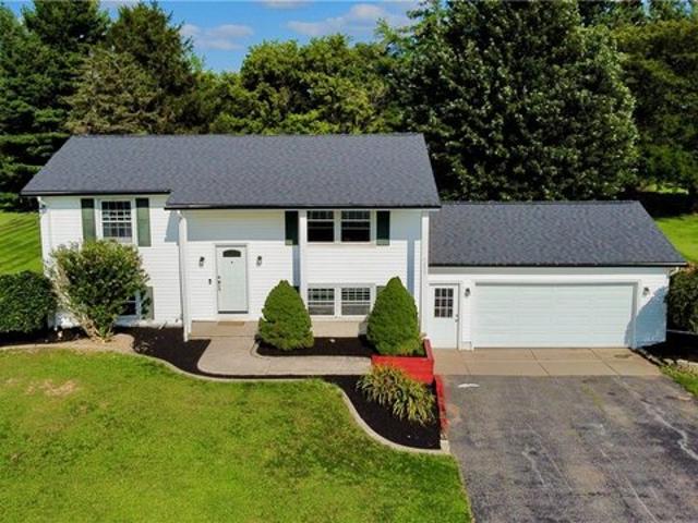 House for sale in Niagara, New York