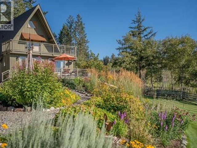 House for sale in 108 Mile Ranch, British Columbia