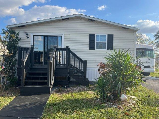 House for sale in Playland Village, Davie