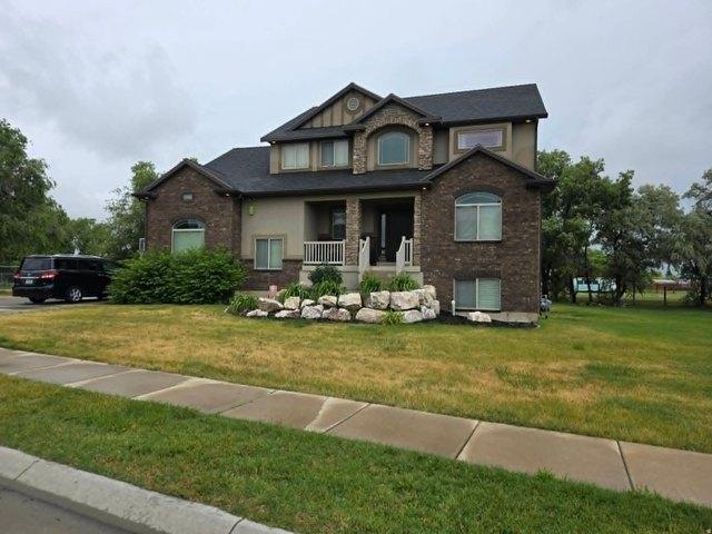 House for sale in Hooper, Utah