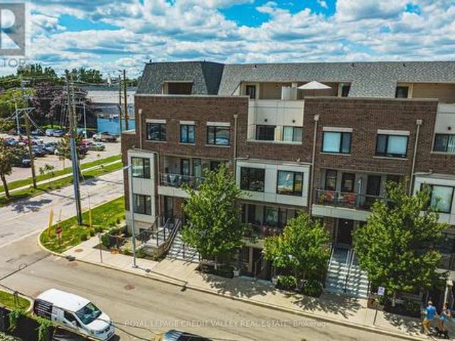 Townhouse for sale in Woburn, Ontario