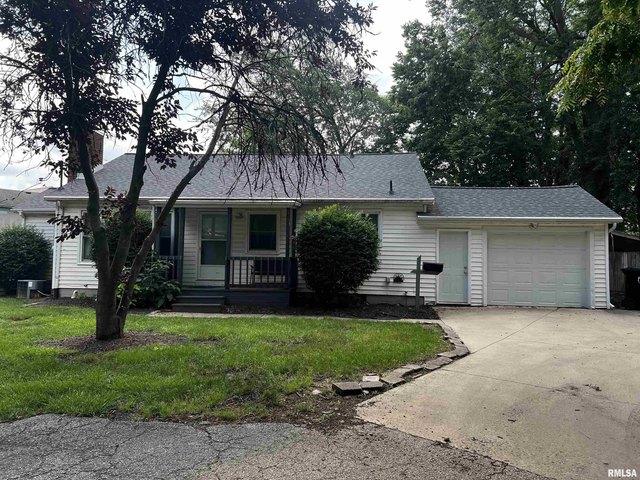 House for sale in Mclean, Illinois