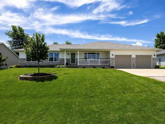 House for sale in Newhall, Iowa