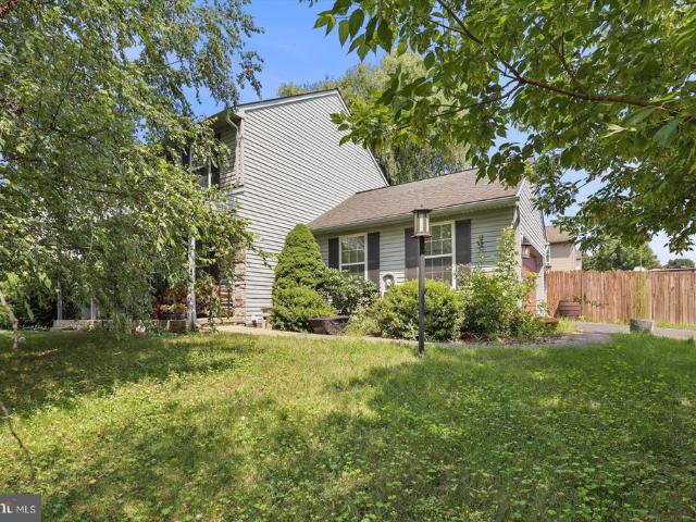House for sale in Mount Wolf