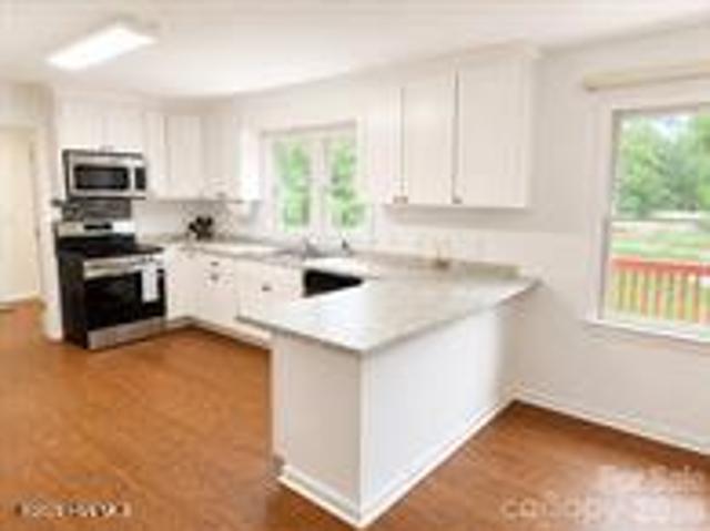 House for sale in Lincoln Park, Pinebluff