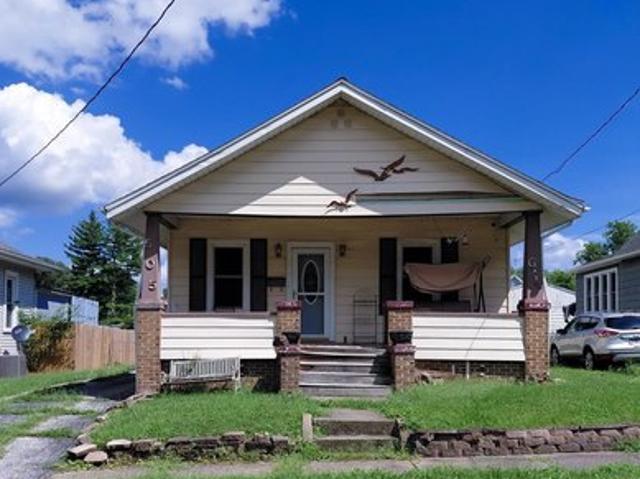 House for sale in Fulton, Illinois