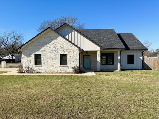 House for sale in Crockett, Texas