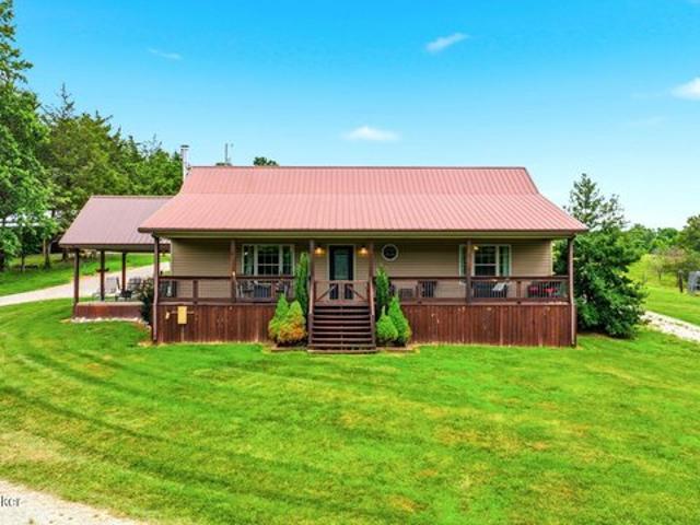 House for sale in Summer Shade, Kentucky