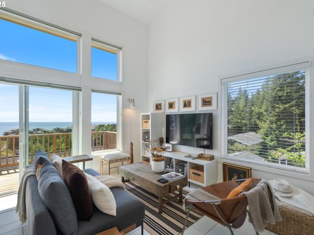 Condo for sale in Oregonia