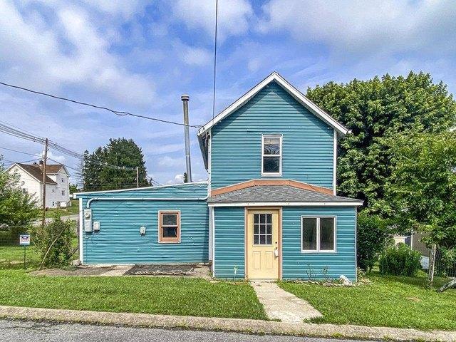 House for sale in Morgantown, West Virginia