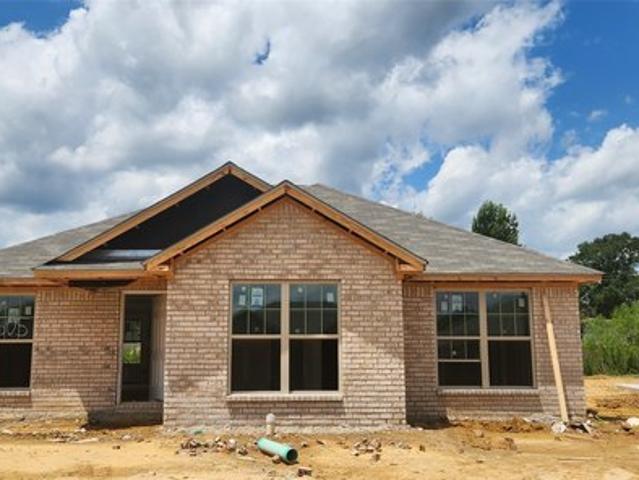 House for sale in Elmore, Alabama