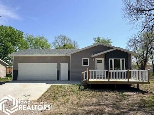 House for sale in Lynnville, Iowa