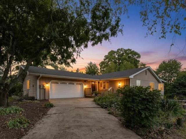 House for sale in Chesterton, Porter County
