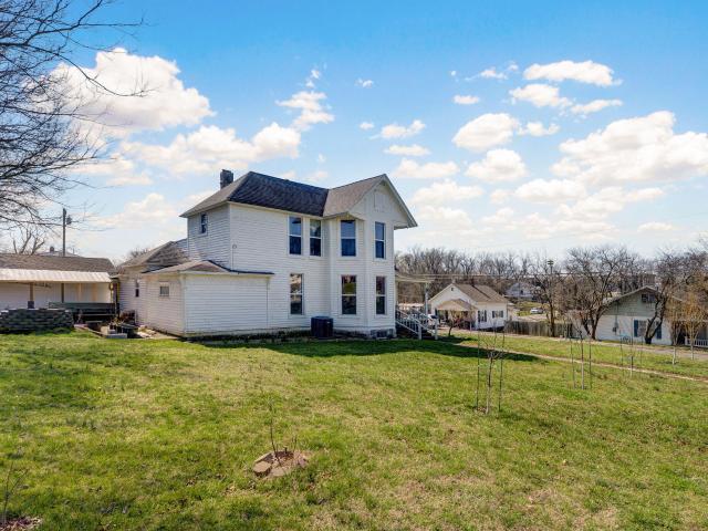 House for sale in Mount Vernon, Missouri