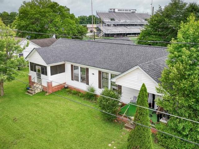 House for sale in Elmore, Alabama
