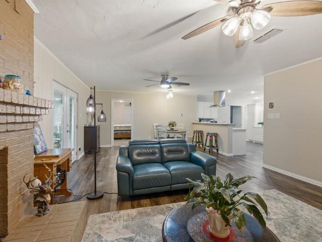 House for sale in Ellis, Texas