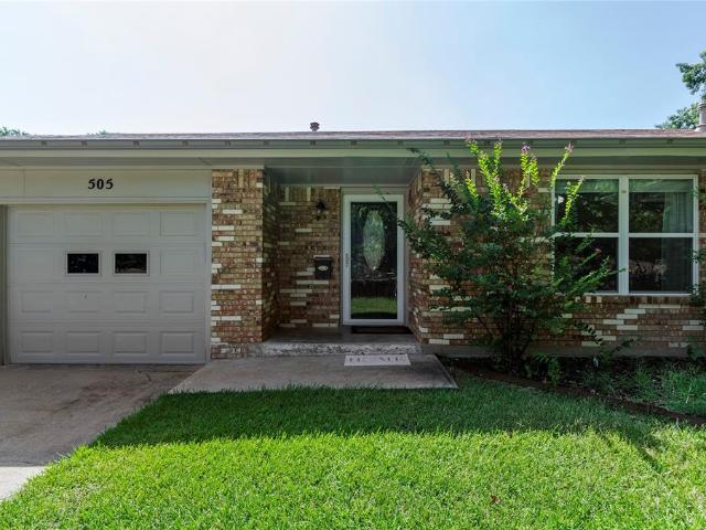House for sale in Bowie, Texas