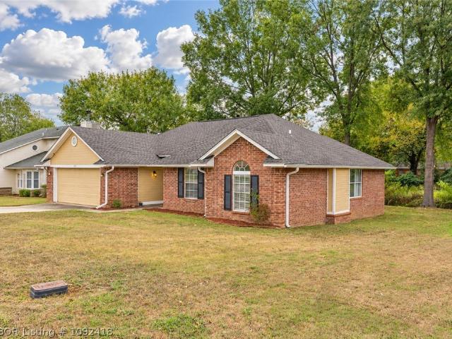 House for sale in Barling, Sebastian County