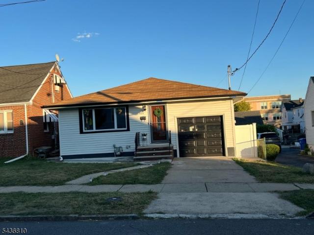 House for sale in Linden, New Jersey