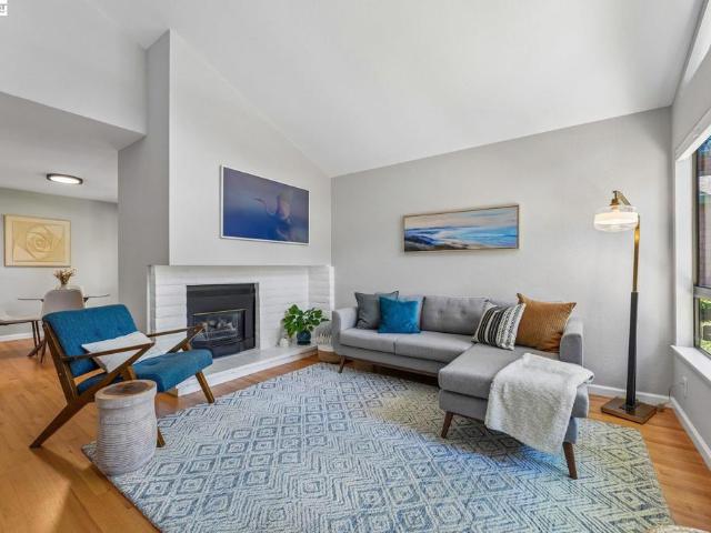 Townhouse for sale in Alameda, California