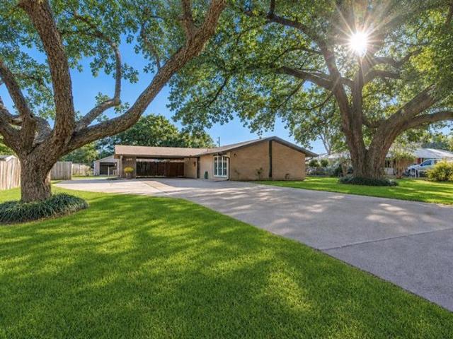 House for sale in Harrison, Texas