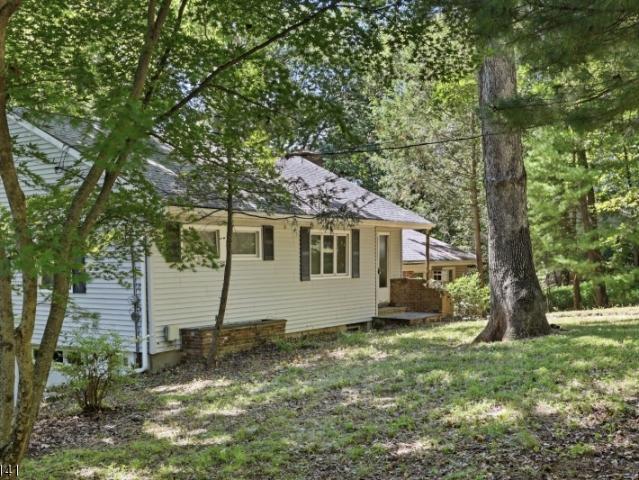House for sale in Gillette, New Jersey