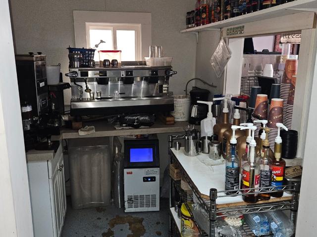 Commercial for sale in Oregonia