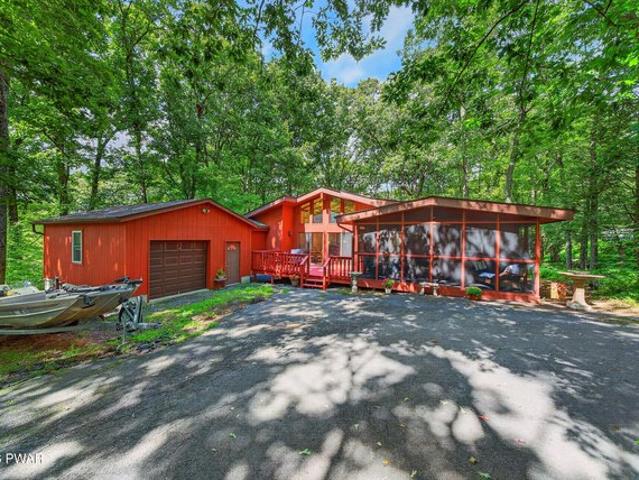 House for sale in Hawley, Pennsylvania