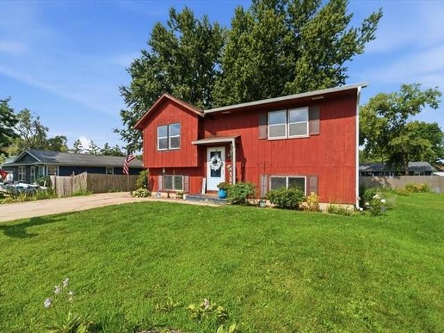 House for sale in Linn, Iowa