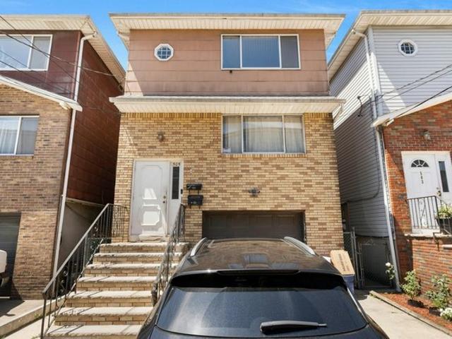 House for sale in Harrison, Hudson County