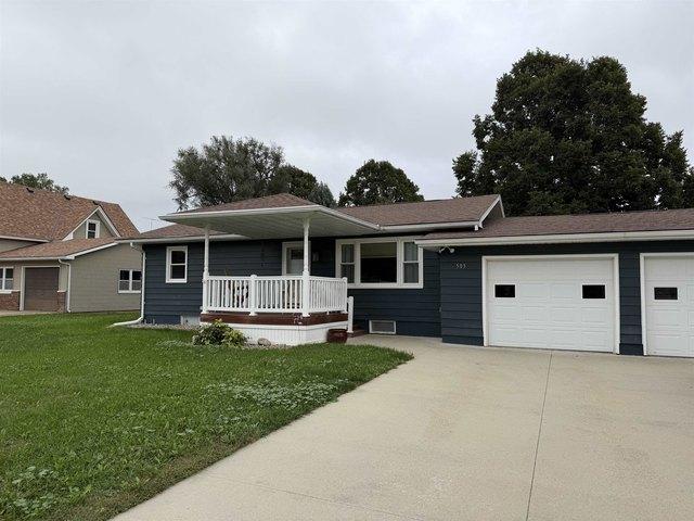 House for sale in East End Tailer Court, Plainview