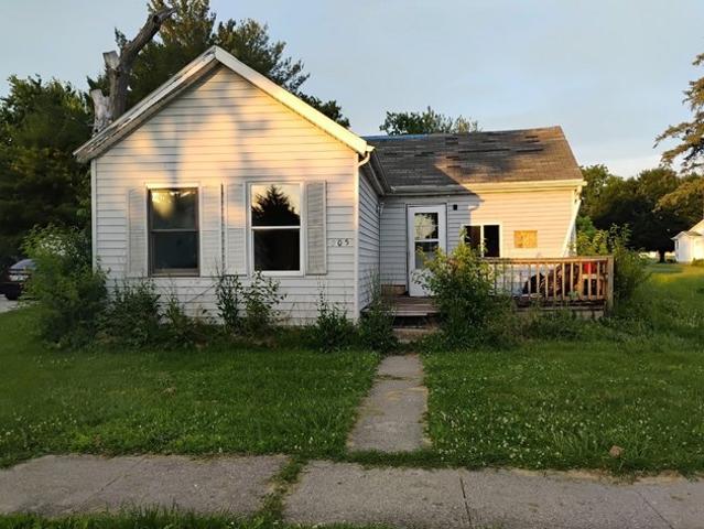 House for sale in Douglas, Illinois