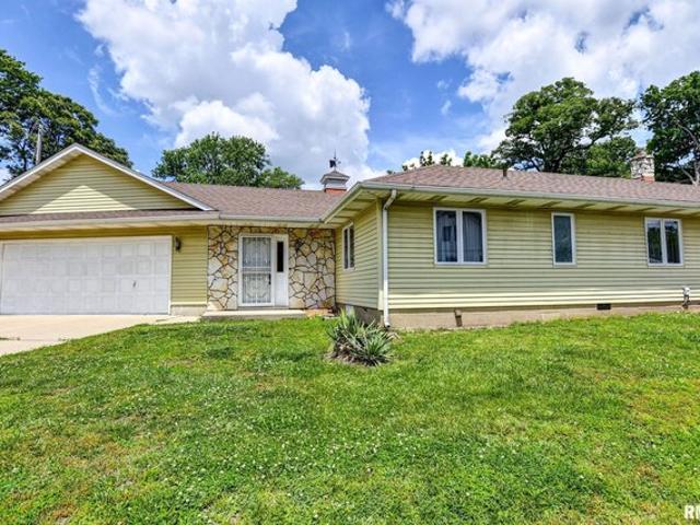 House for sale in Taylorville, Illinois