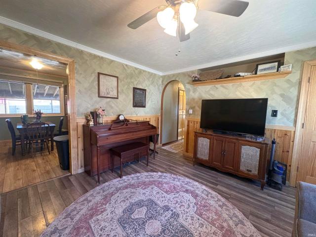 House for sale in Oxford, Indiana
